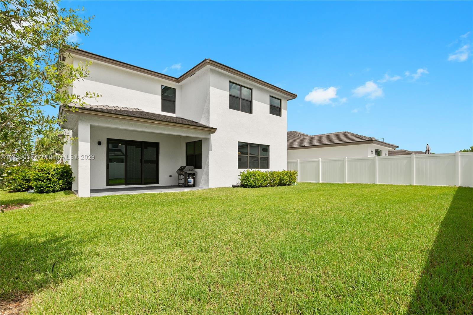 MC RESIDENTIAL - Residential