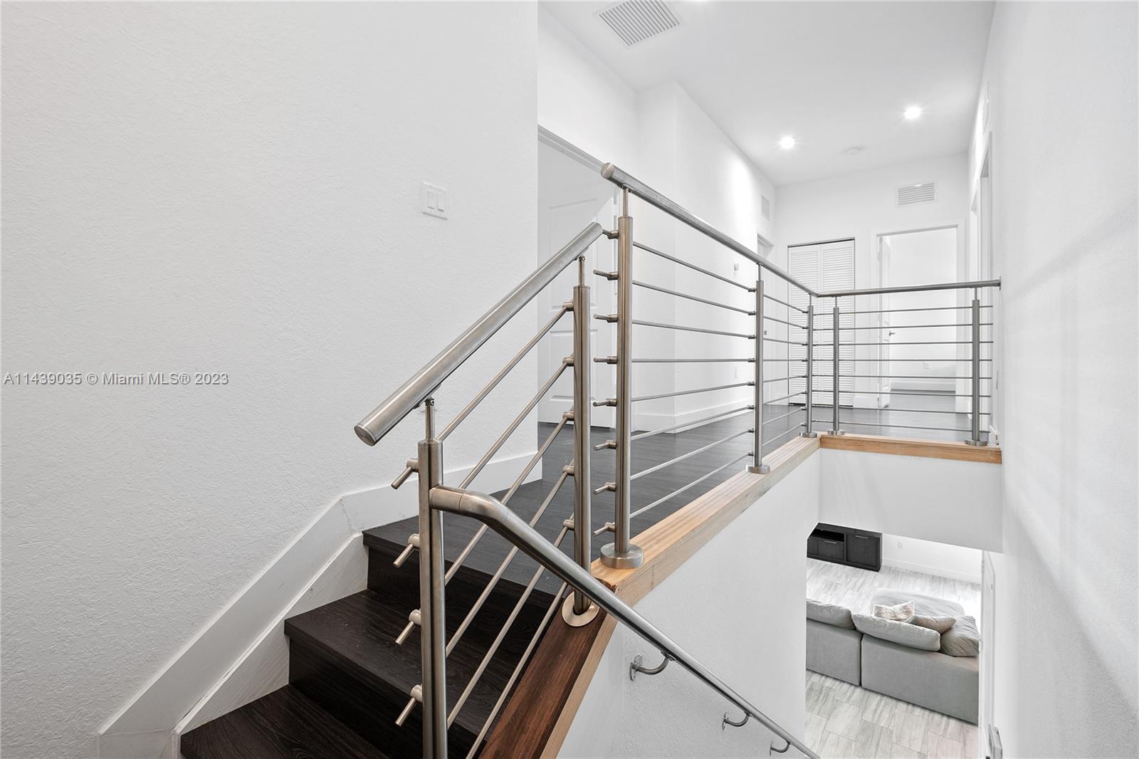 MC RESIDENTIAL - Residential