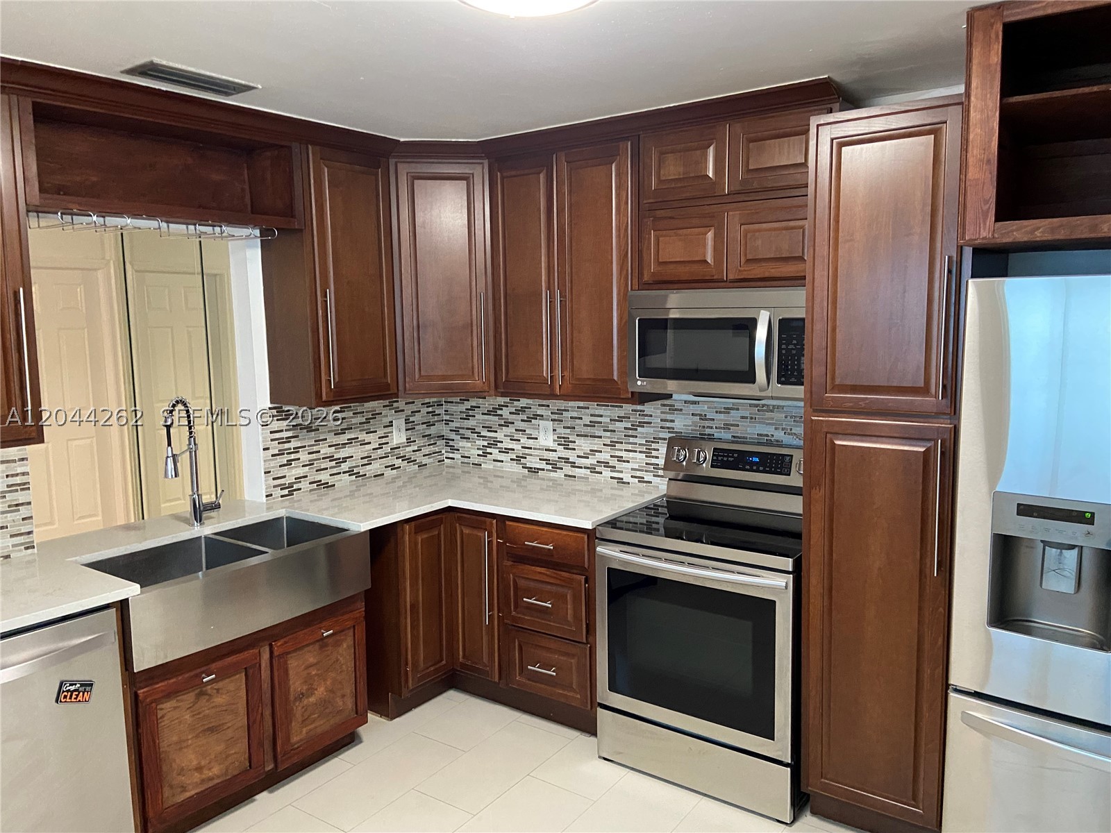 EDGEMERE - Residential