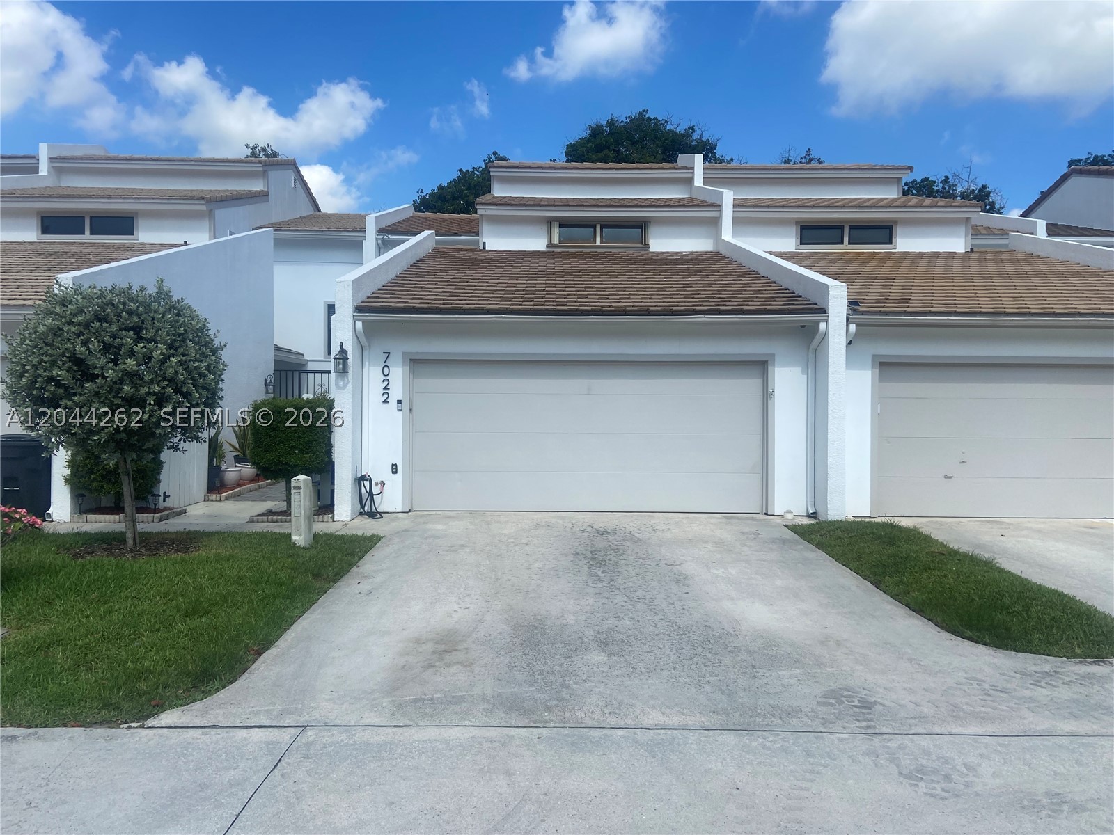 EDGEMERE - Residential