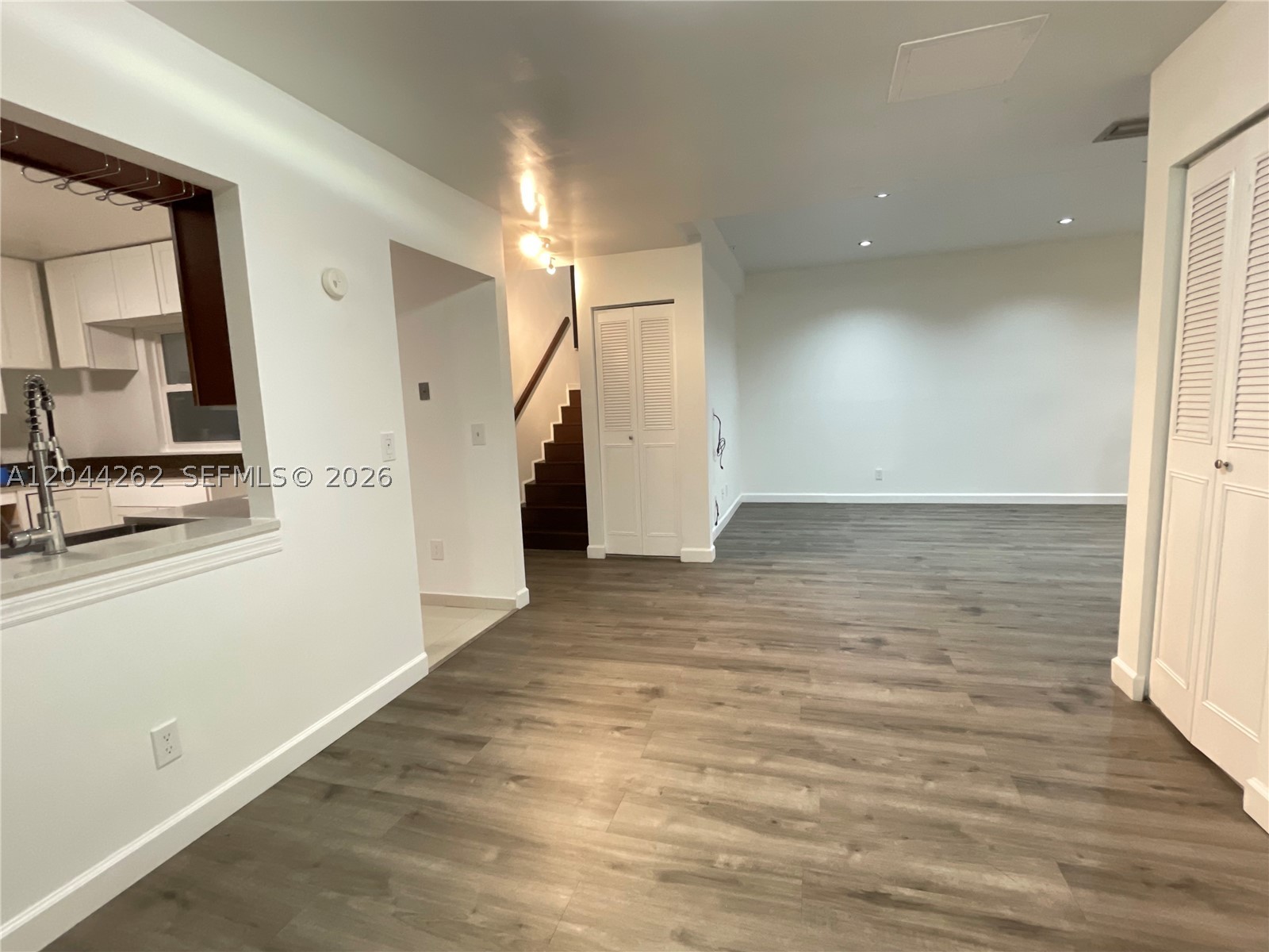 EDGEMERE - Residential