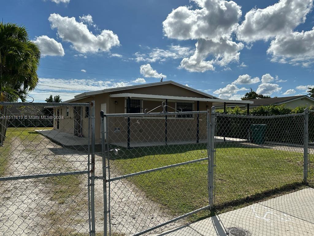 FLORIDA CITY ESTATES - Residential