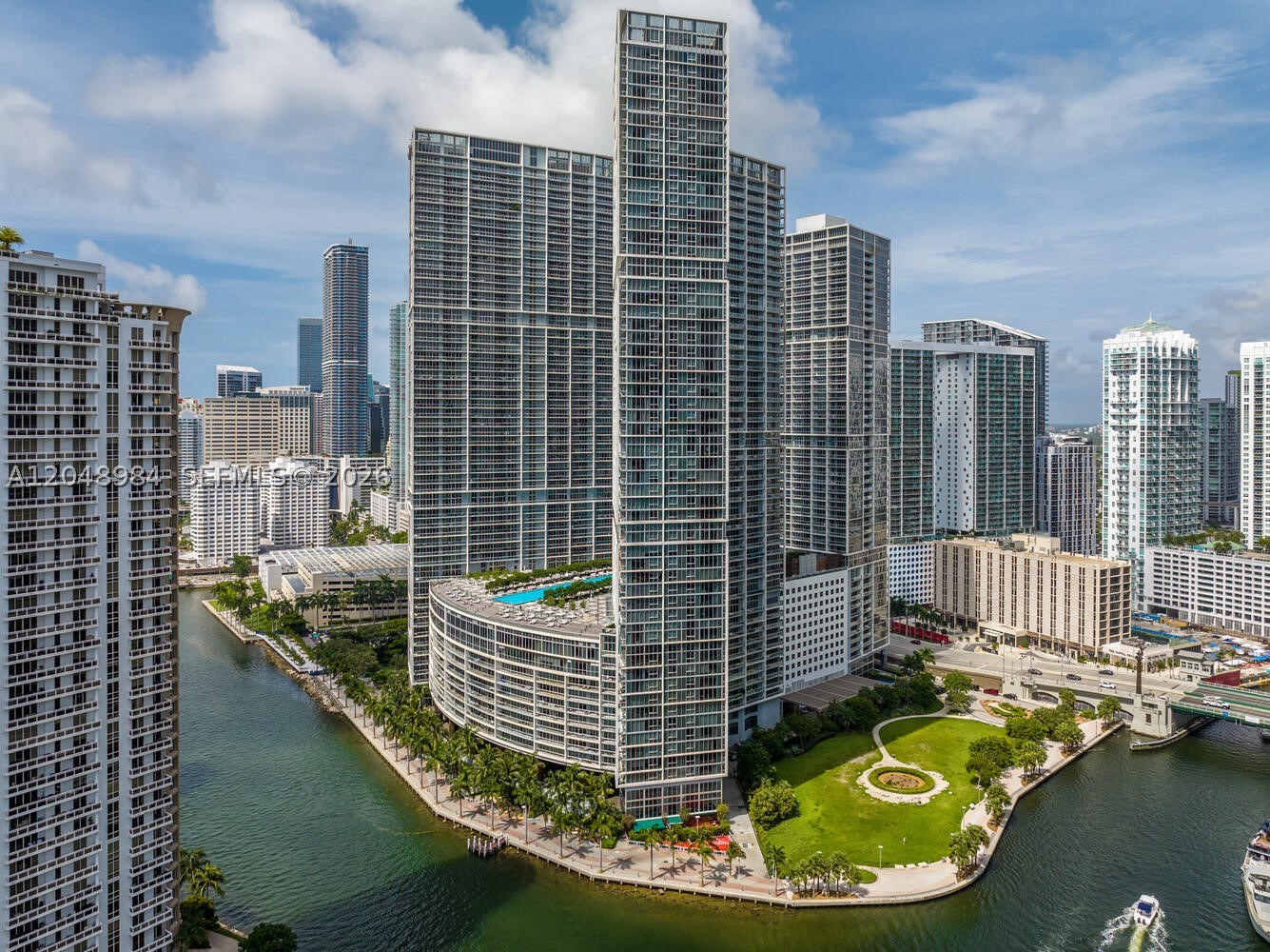 ICONBRICKELL CONDO NO 1 - Residential Lease