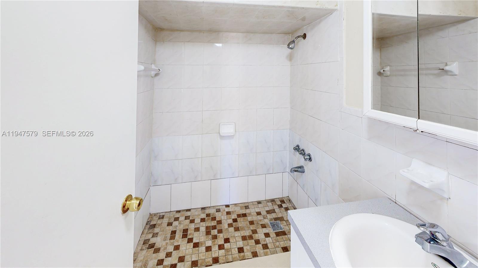 BRADLEY PARK - Residential Income