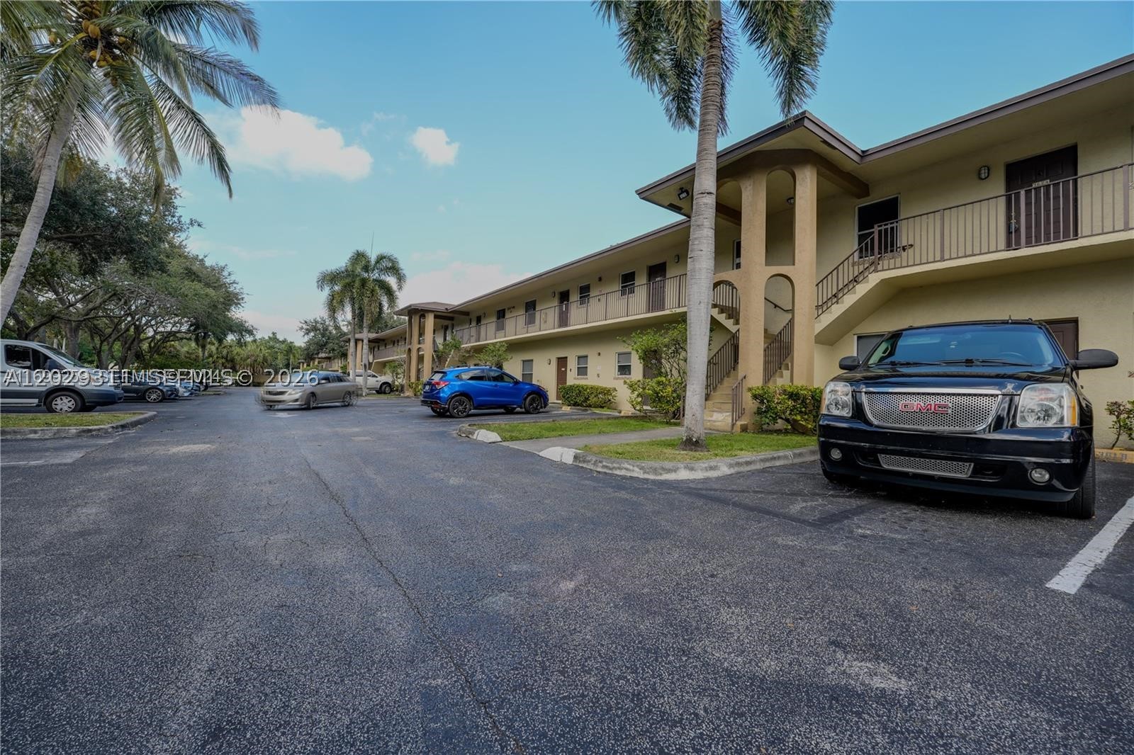 GARDENS OF SUNRISE CONDO - Residential Lease