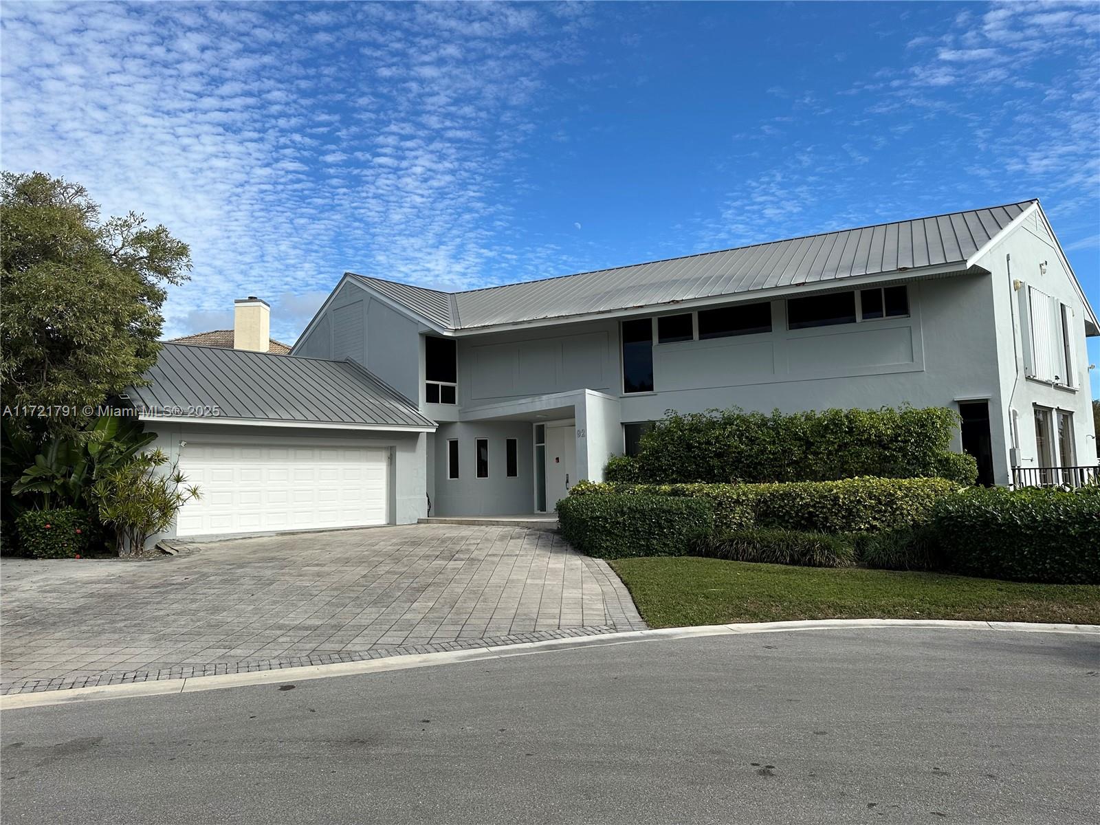 ISLAND DRIVE SOUTH ESTATE - Residential