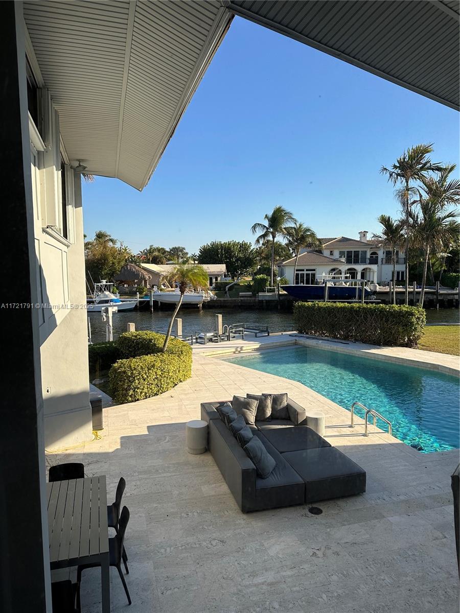ISLAND DRIVE SOUTH ESTATE - Residential
