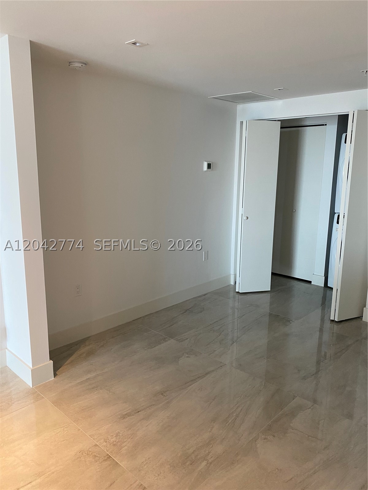 BAY HARBOUR ISLAND - Residential Lease