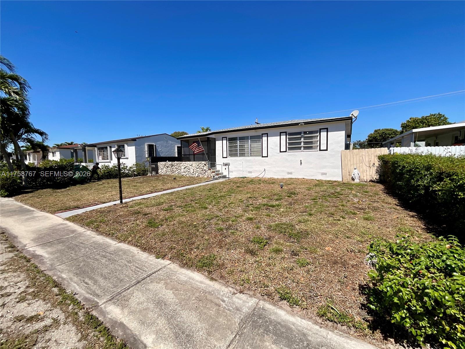 PALM ESTATES - Residential