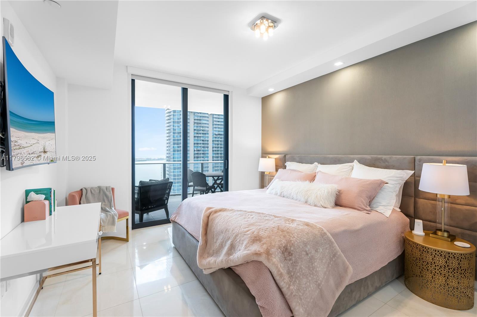 1010 BRICKELL CONDO - Residential