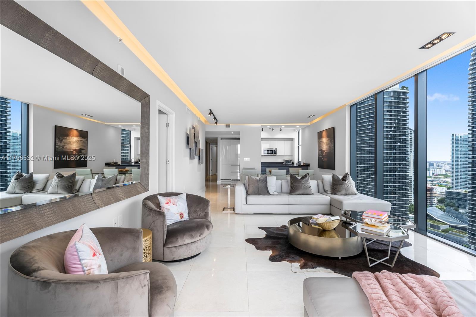 1010 BRICKELL CONDO - Residential
