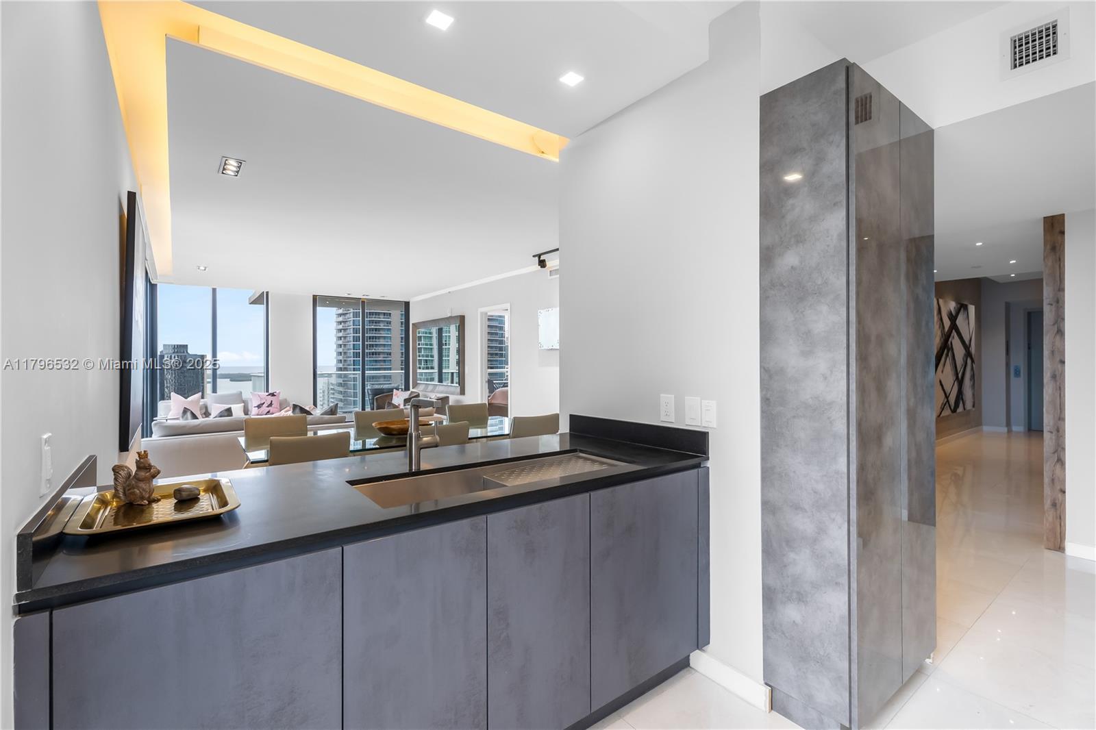 1010 BRICKELL CONDO - Residential