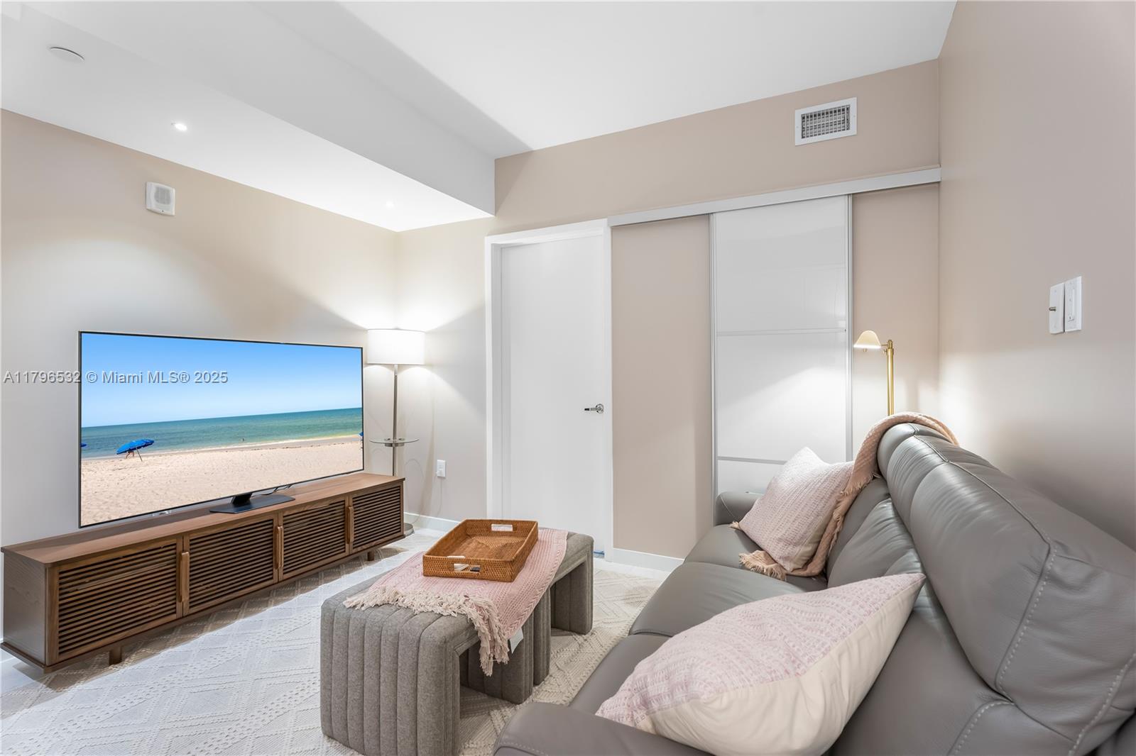 1010 BRICKELL CONDO - Residential