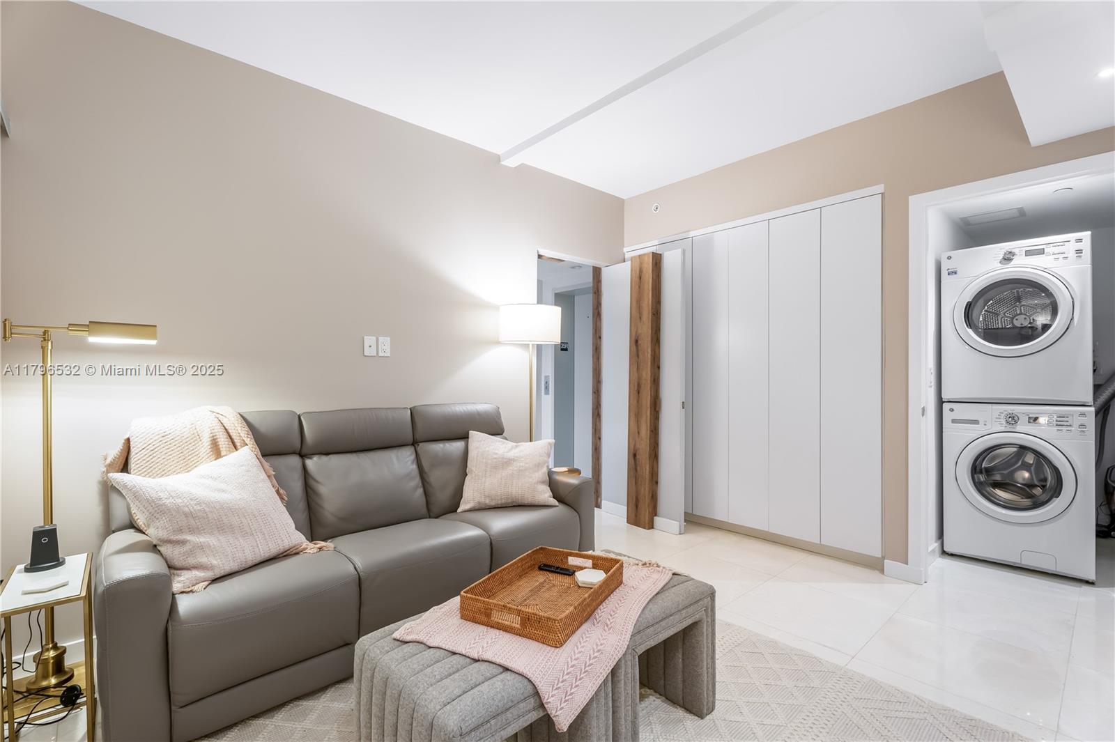 1010 BRICKELL CONDO - Residential