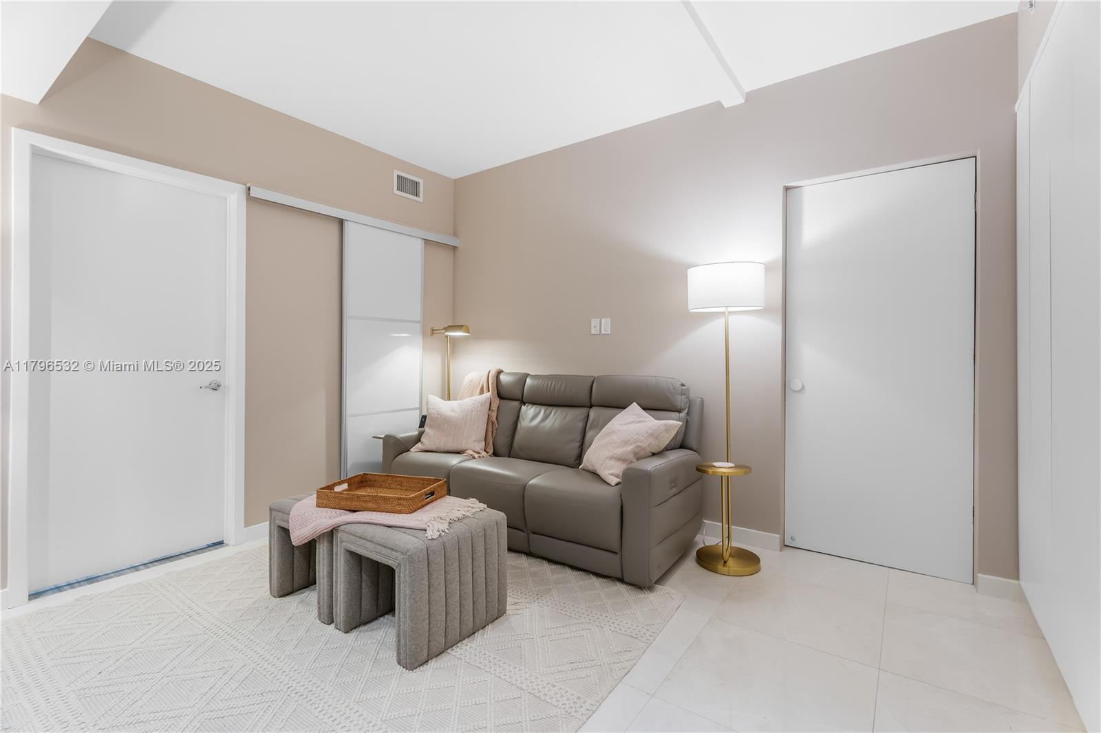 1010 BRICKELL CONDO - Residential