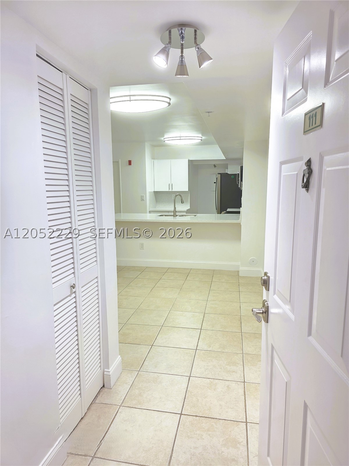 ROYAL GRAND CONDO - Residential