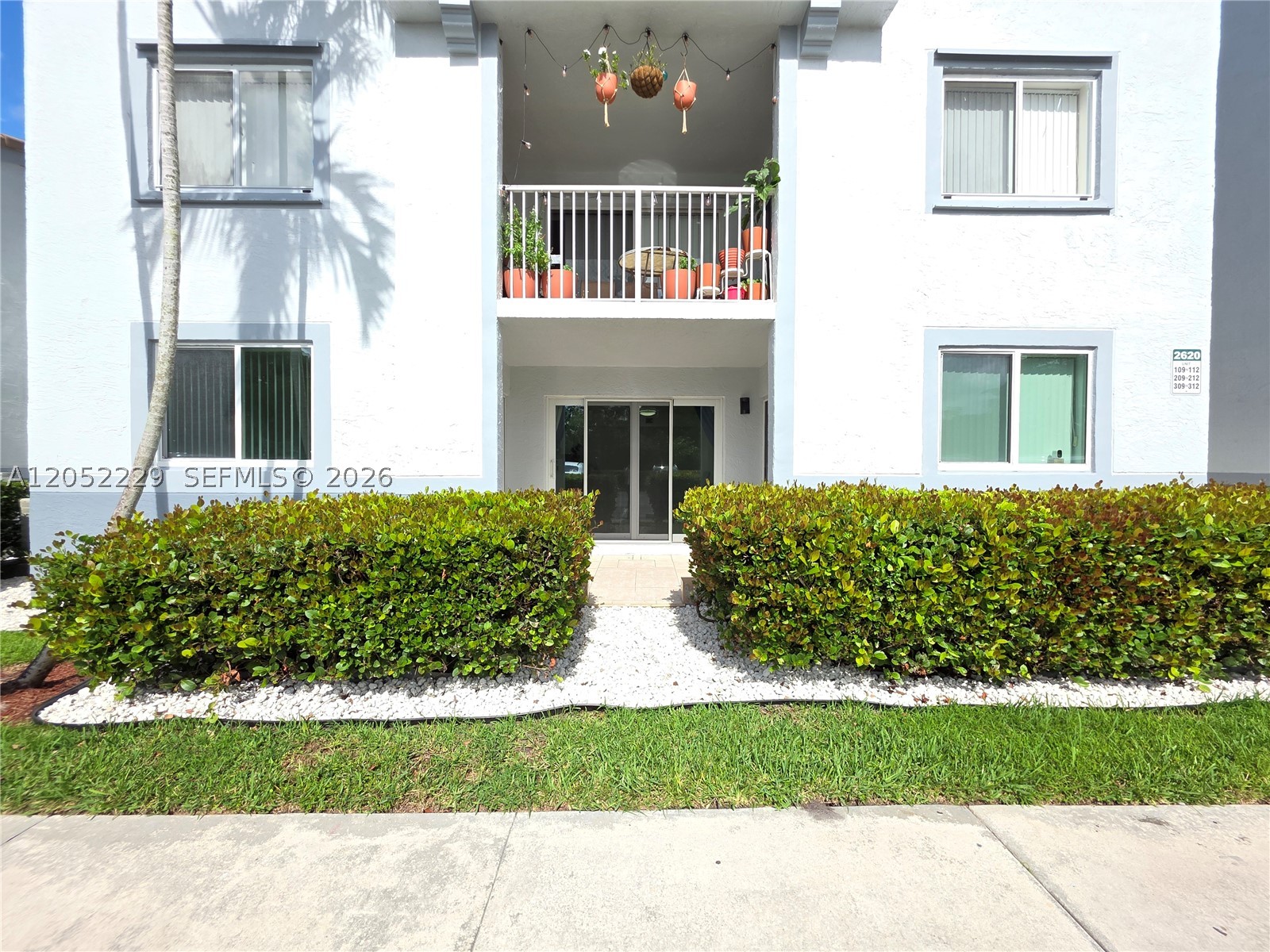 ROYAL GRAND CONDO - Residential