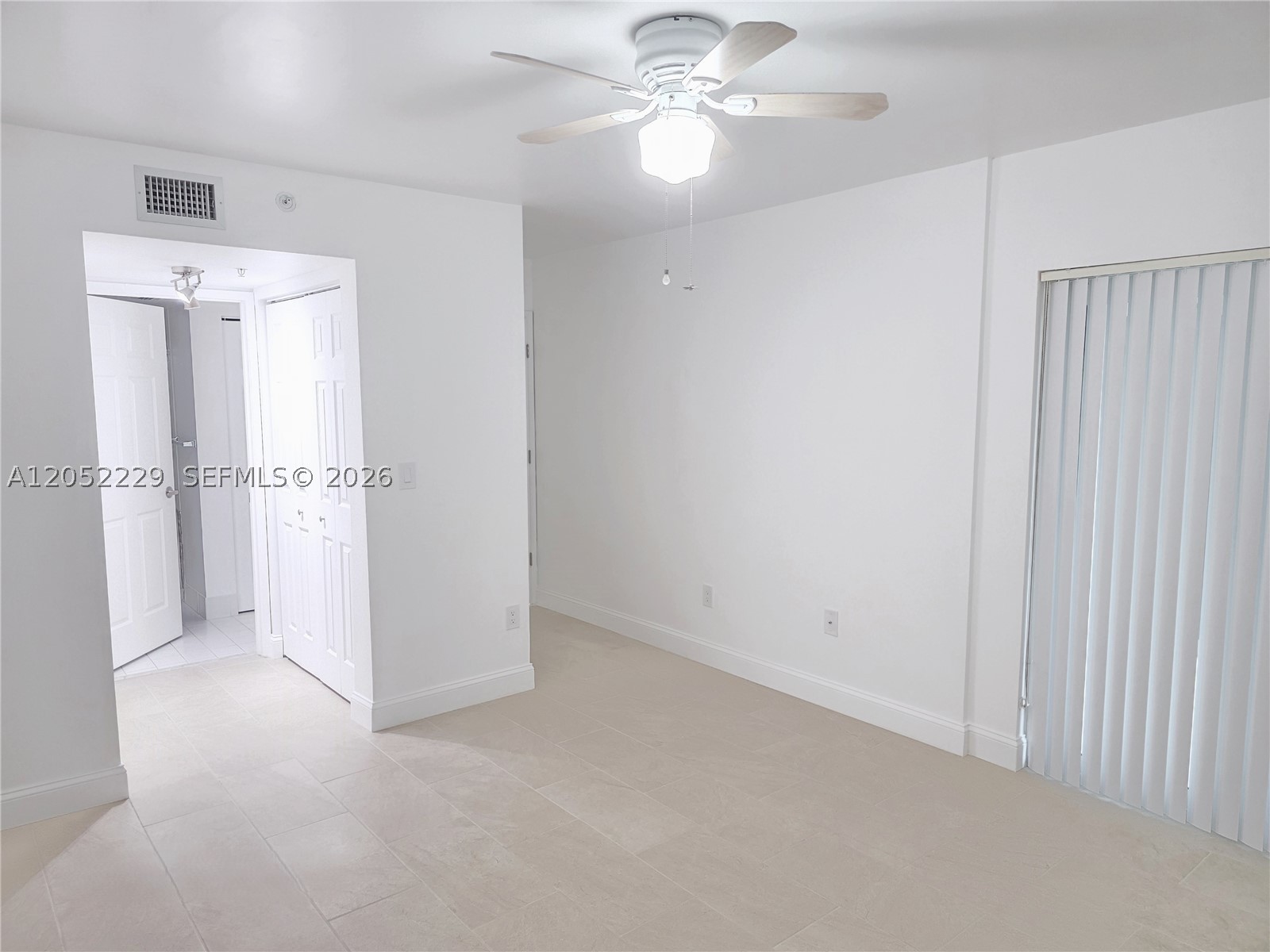 ROYAL GRAND CONDO - Residential