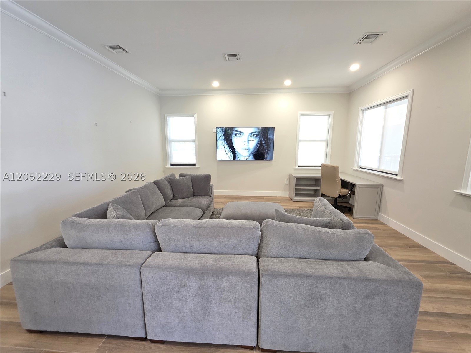 ROYAL GRAND CONDO - Residential