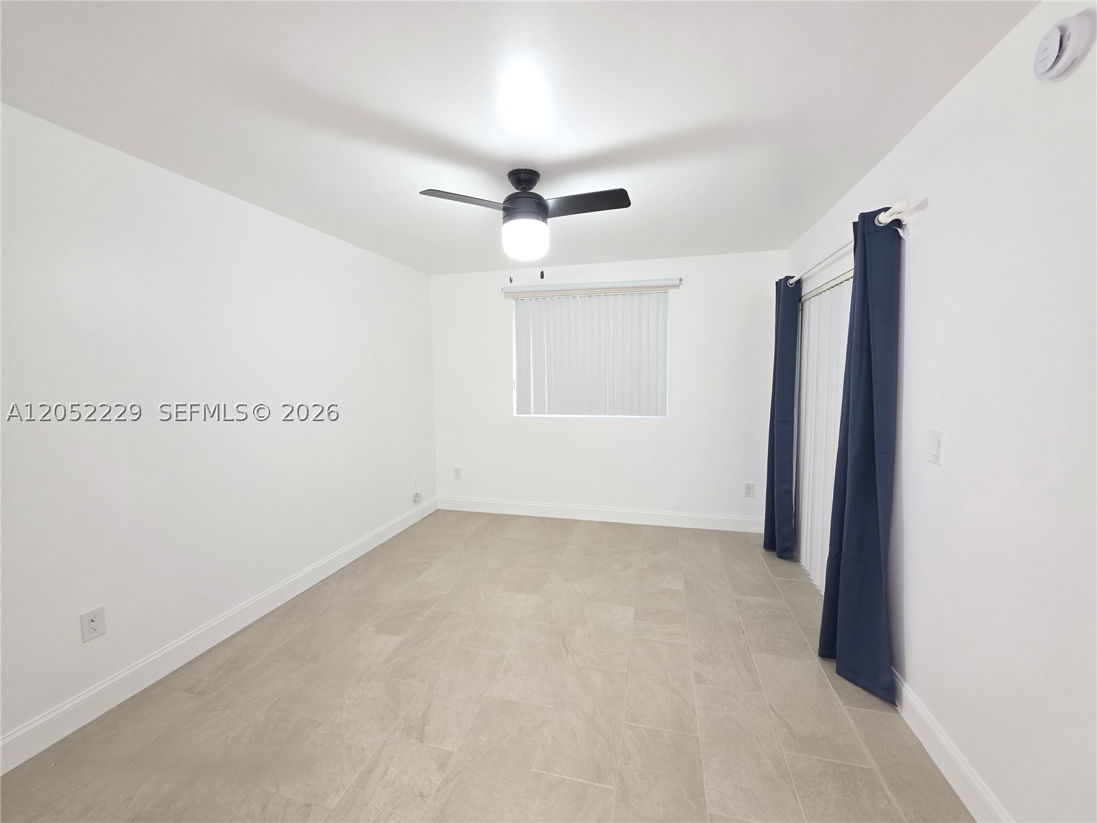 ROYAL GRAND CONDO - Residential