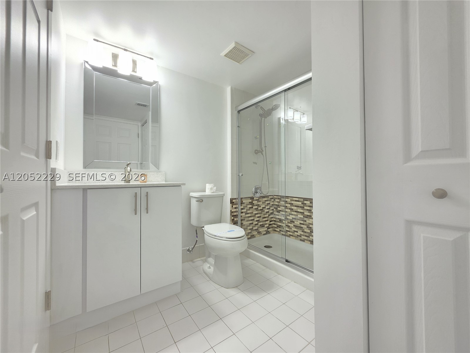 ROYAL GRAND CONDO - Residential