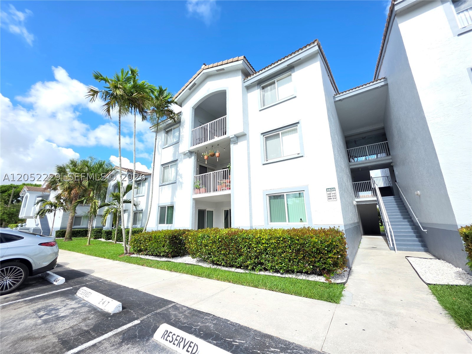 ROYAL GRAND CONDO - Residential