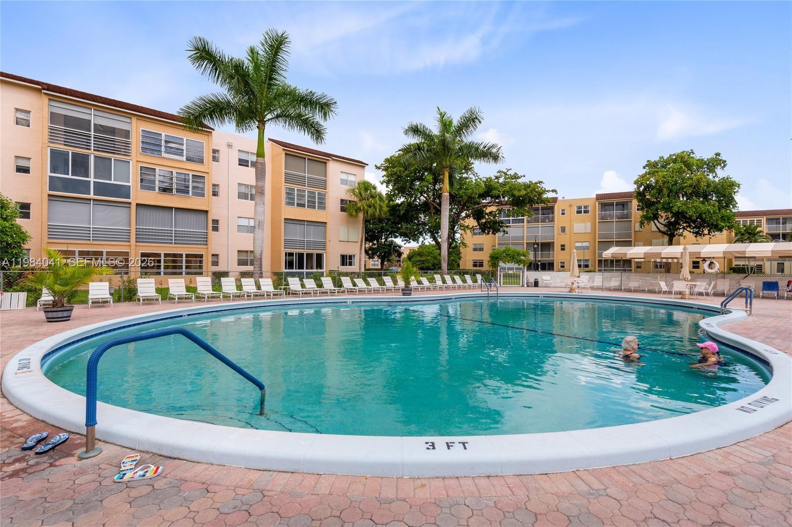 SOMERSET NO 4 CONDO - Residential