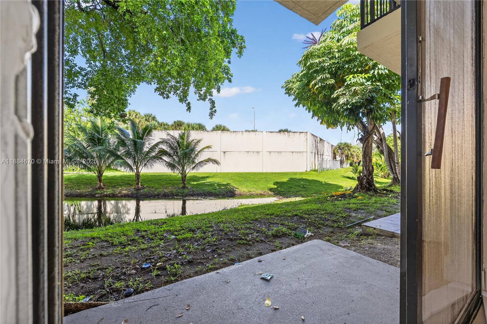 LAKESIDE AT TAMARAC CONDO - Residential