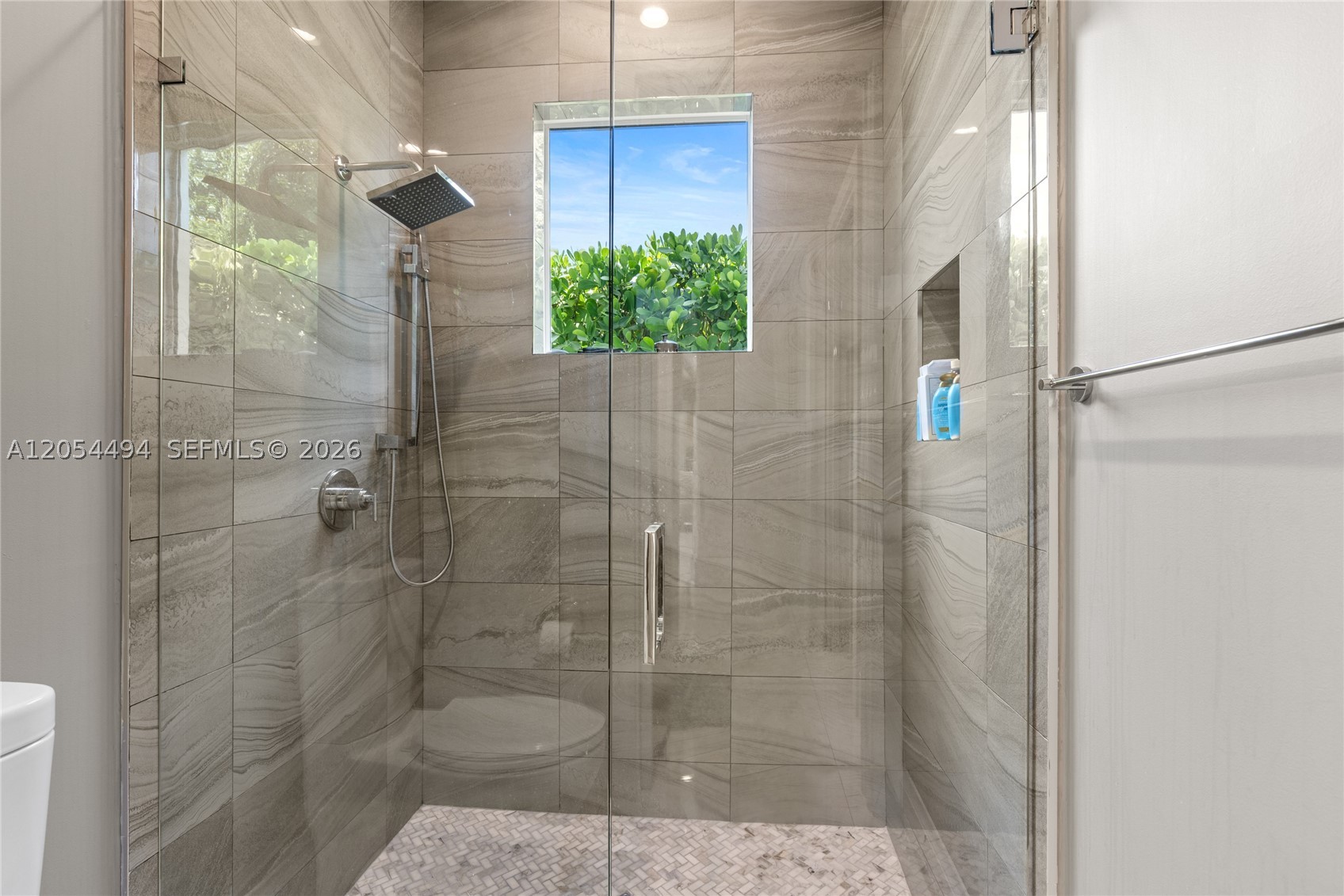 TROPIC ISLE 6TH SEC - Residential