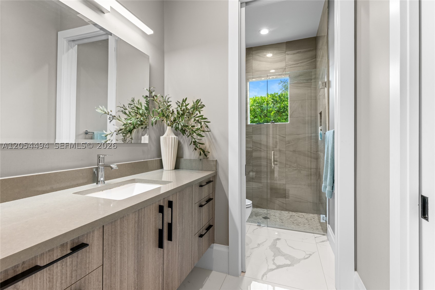 TROPIC ISLE 6TH SEC - Residential
