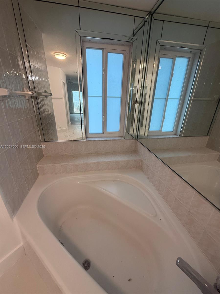 MAHOGANY ISLE HOMES CONDO - Residential Lease