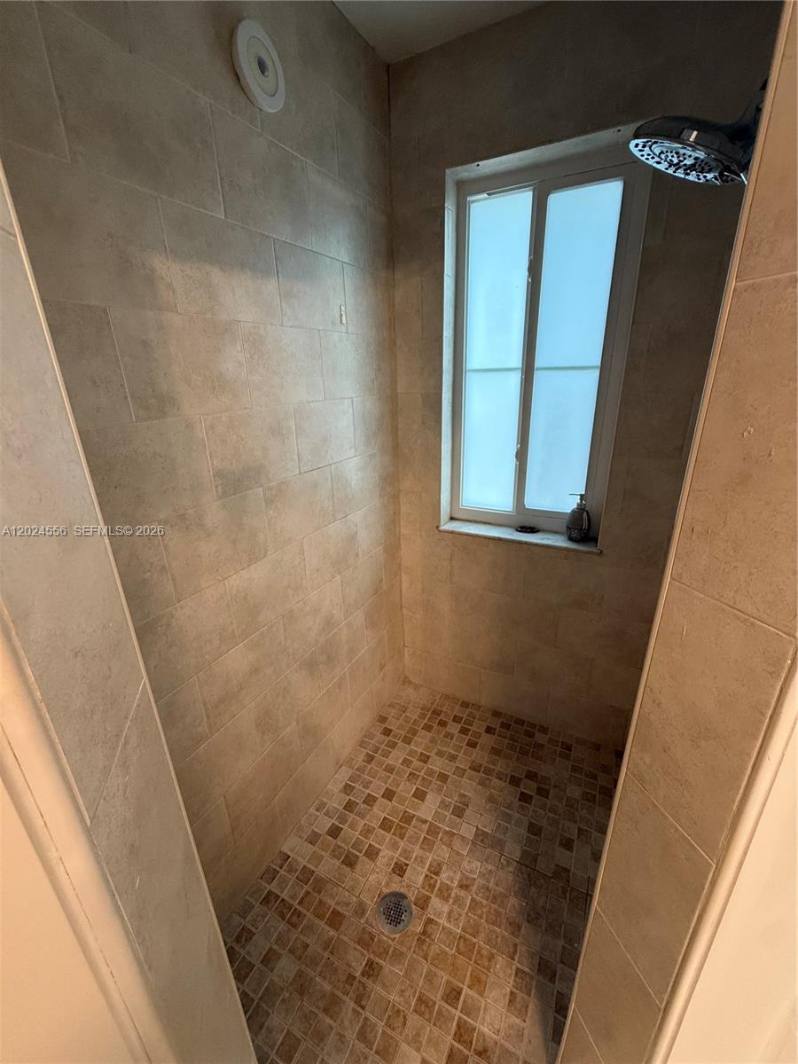 MAHOGANY ISLE HOMES CONDO - Residential Lease