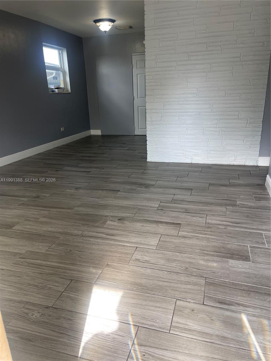 WYN HOMESITES NO 3 - Residential Lease