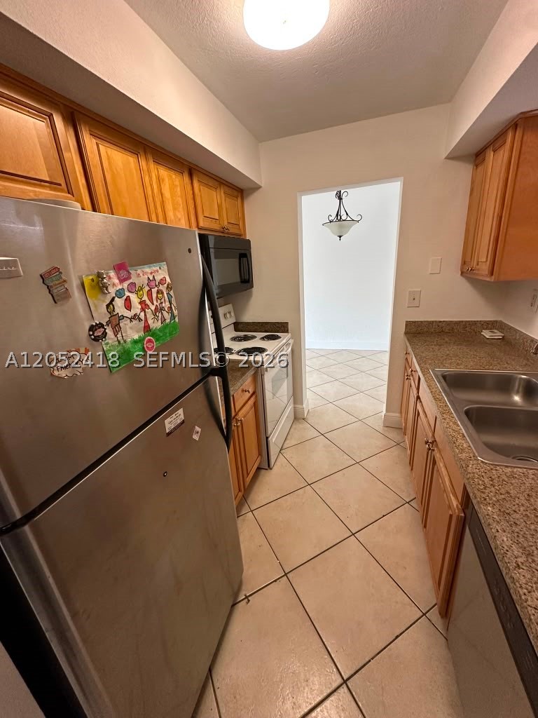 GALLOWOOD CONDO - Residential Lease