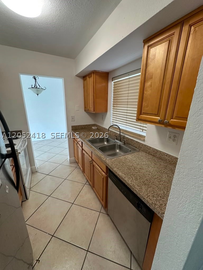 GALLOWOOD CONDO - Residential Lease