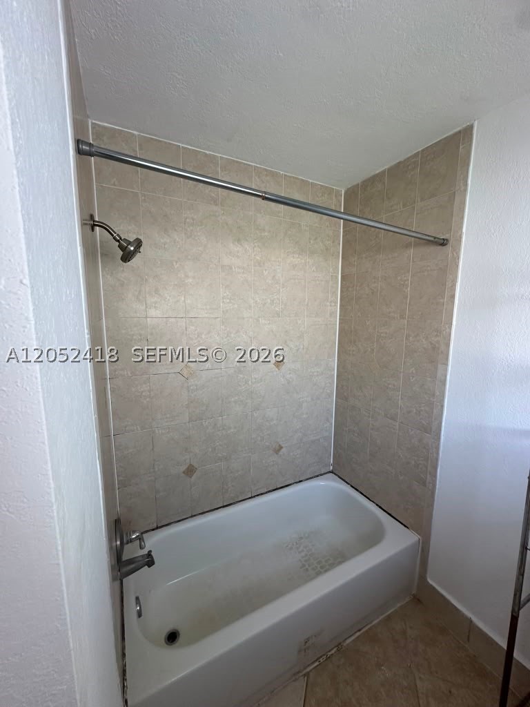 GALLOWOOD CONDO - Residential Lease