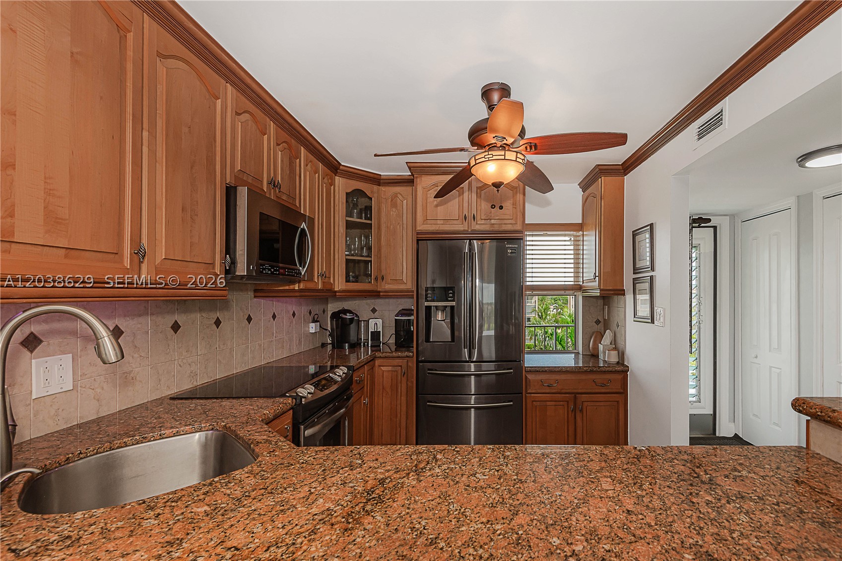 HILLCREST COUNTRY CLUB AP - Residential