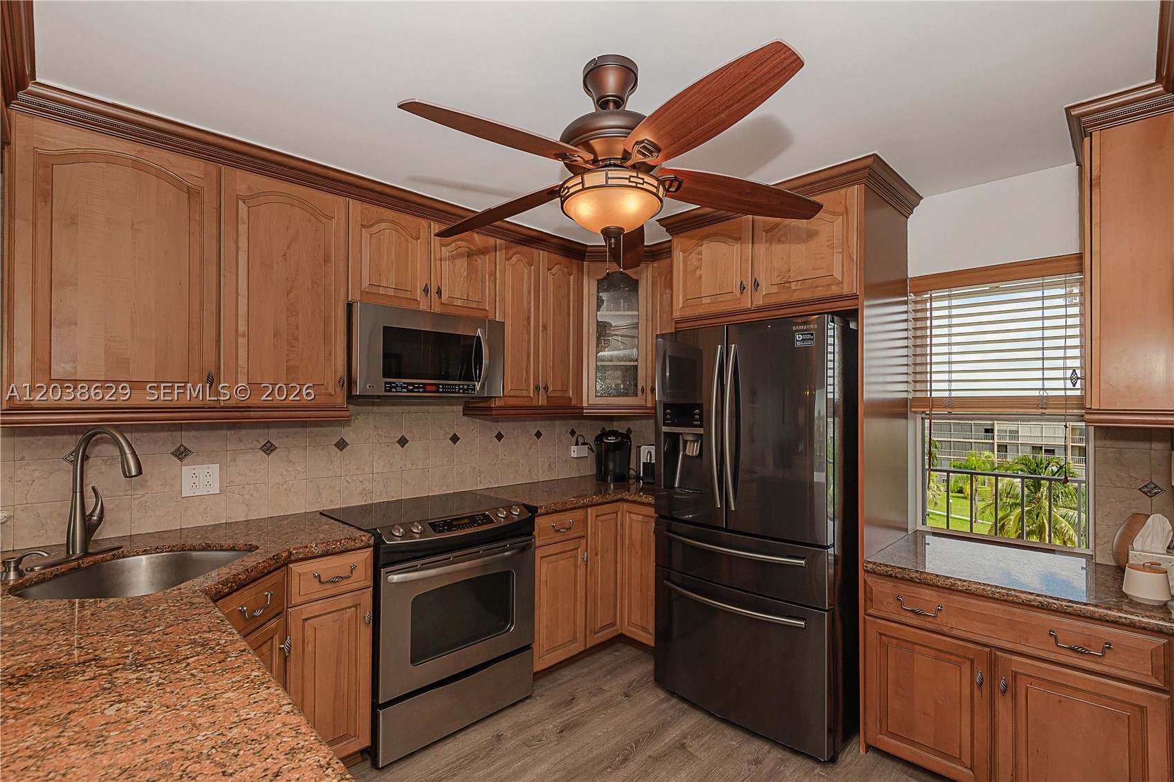HILLCREST COUNTRY CLUB AP - Residential