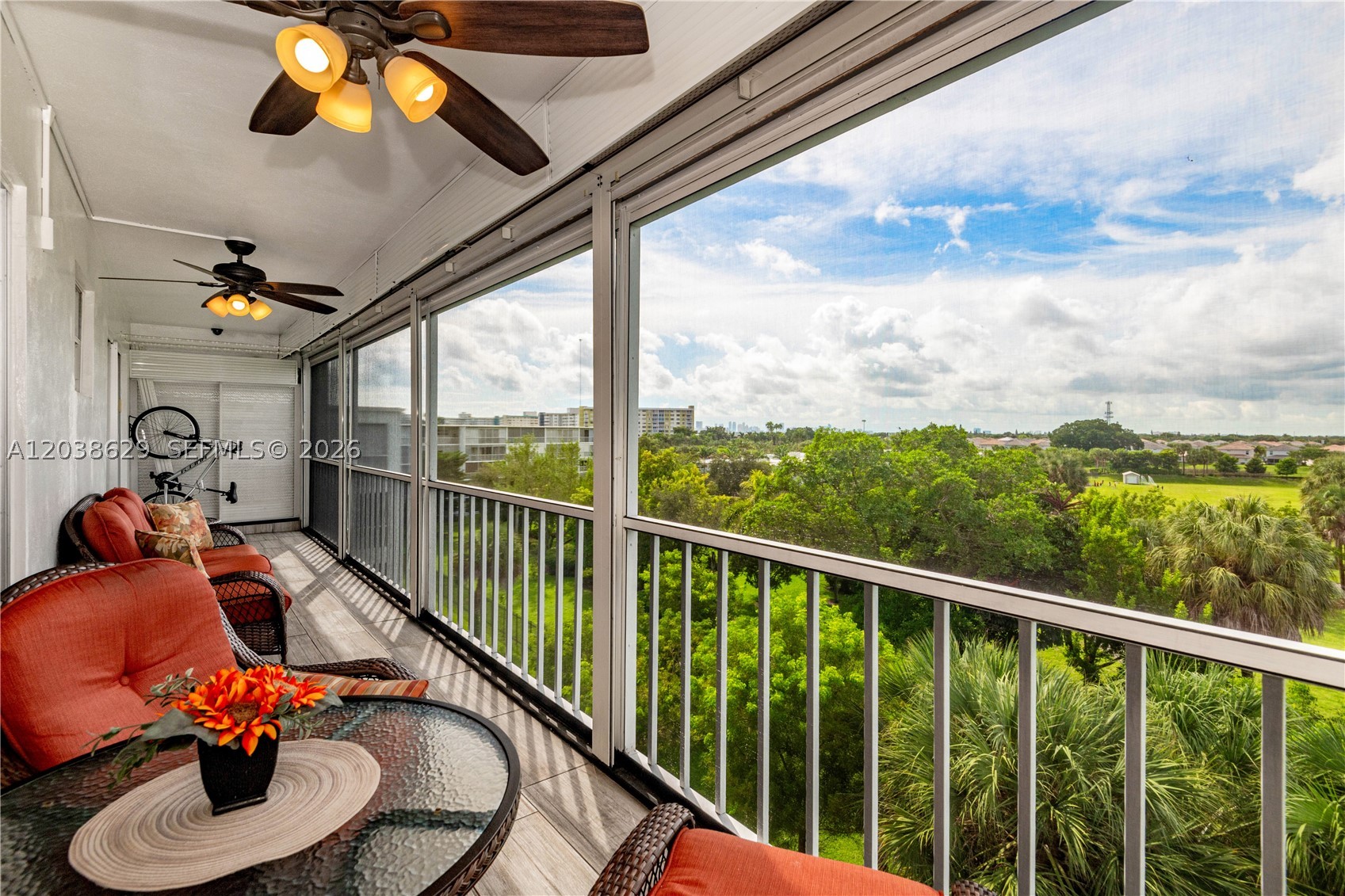 HILLCREST COUNTRY CLUB AP - Residential