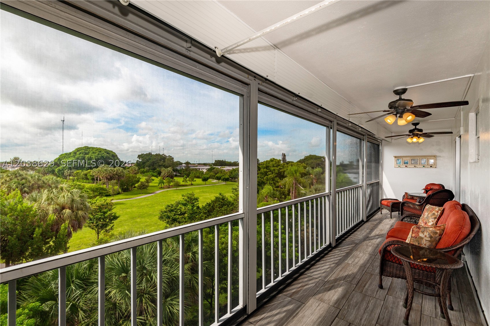 HILLCREST COUNTRY CLUB AP - Residential
