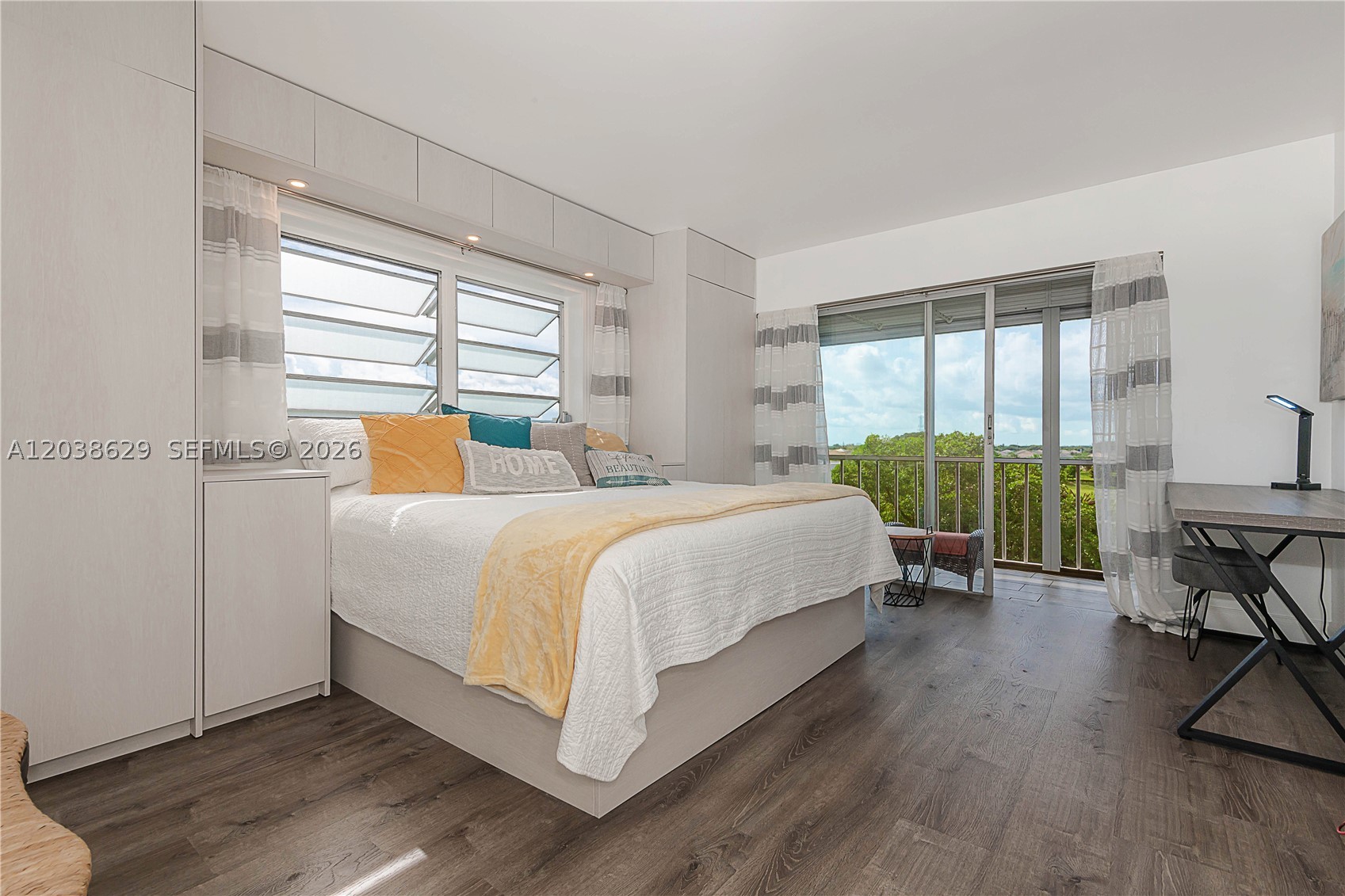 HILLCREST COUNTRY CLUB AP - Residential