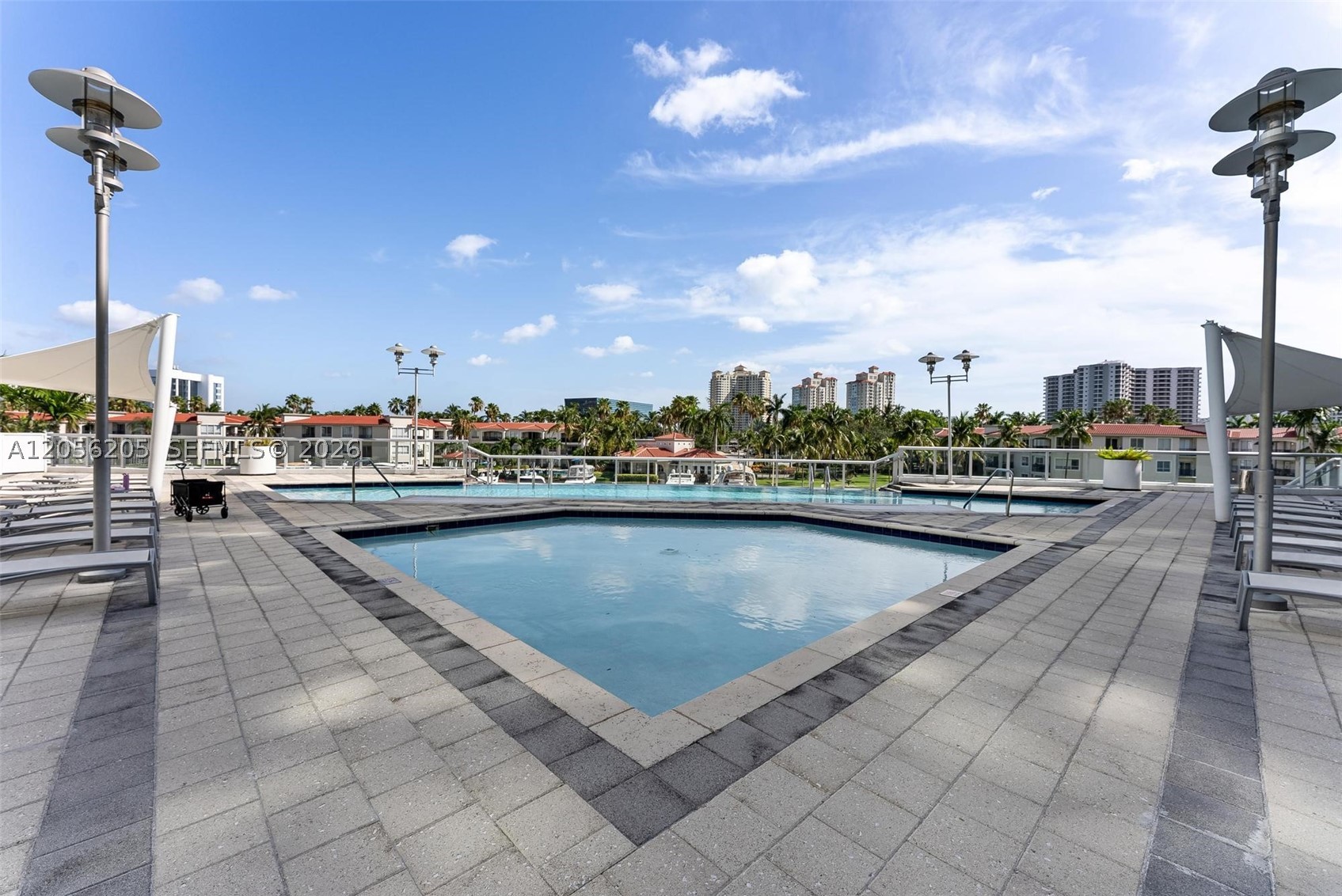 THE ATRIUM AT AVENTURA CO - Residential