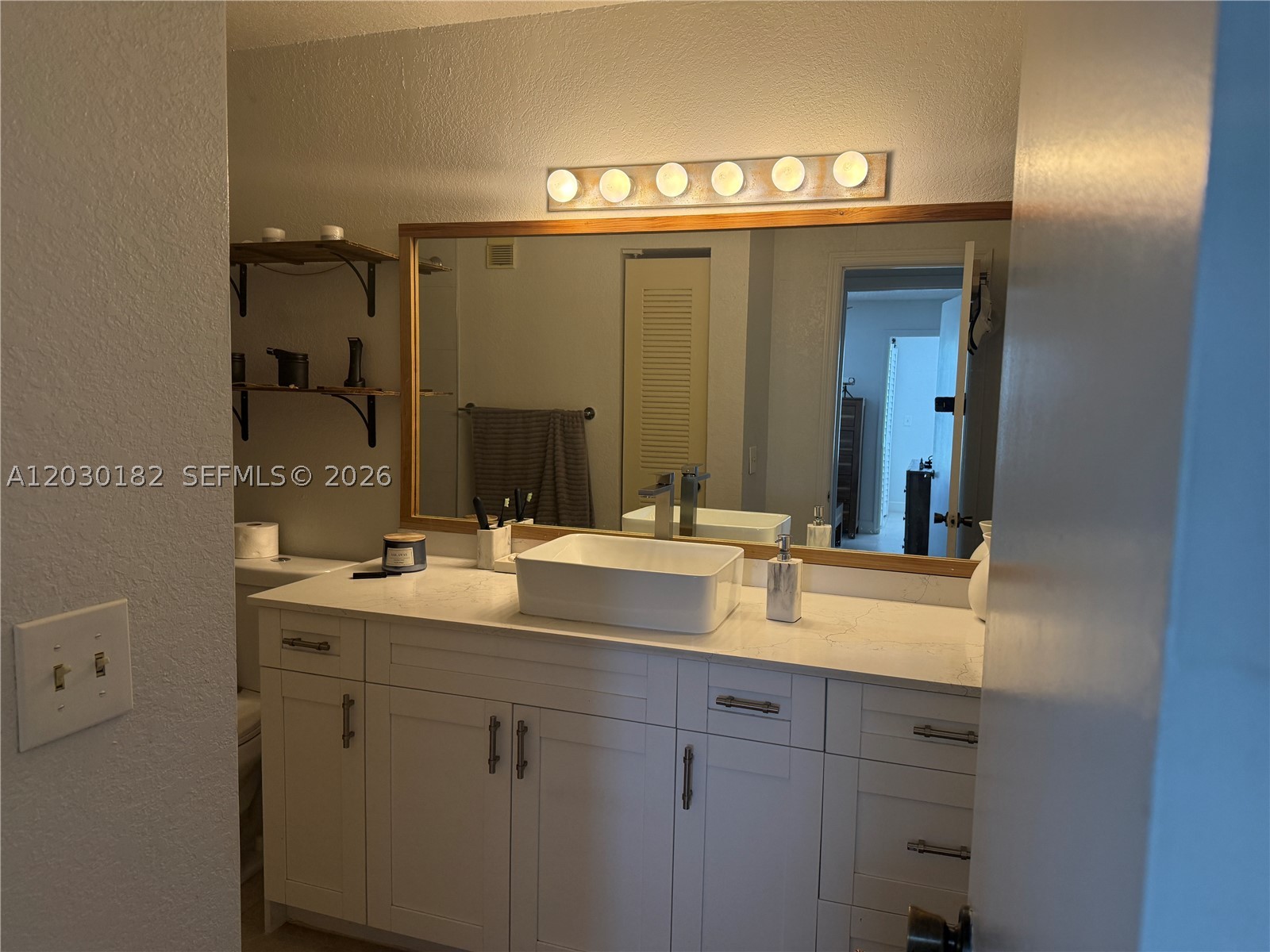 CORAL KEY CONDO - Residential Lease