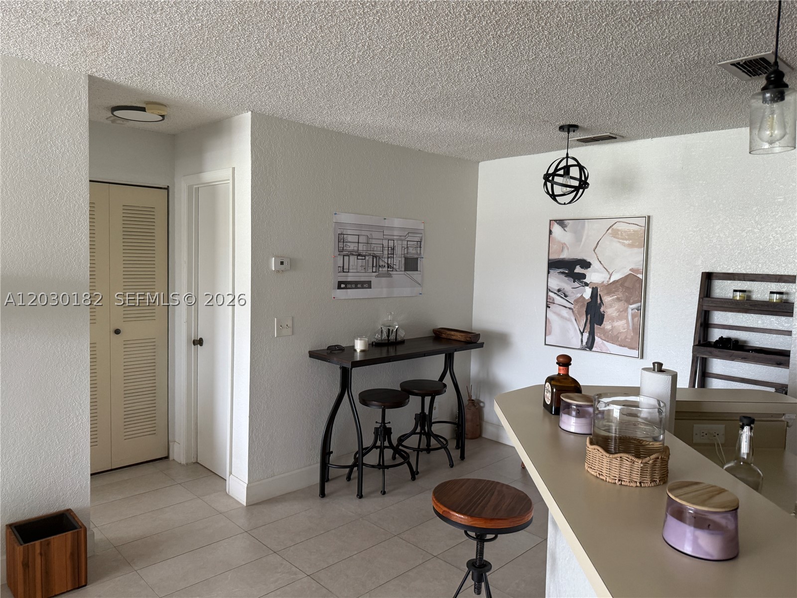 CORAL KEY CONDO - Residential Lease