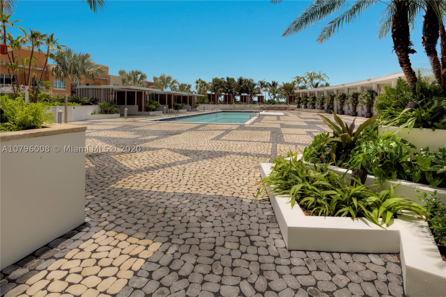 Paramount Bay - Residential