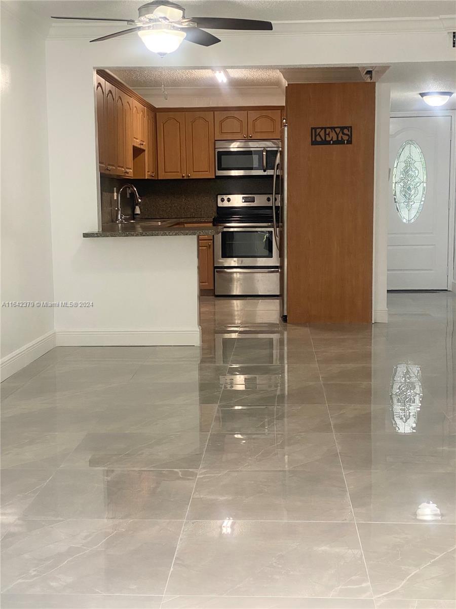 SAMARI LAKE EAST CONDO - Residential