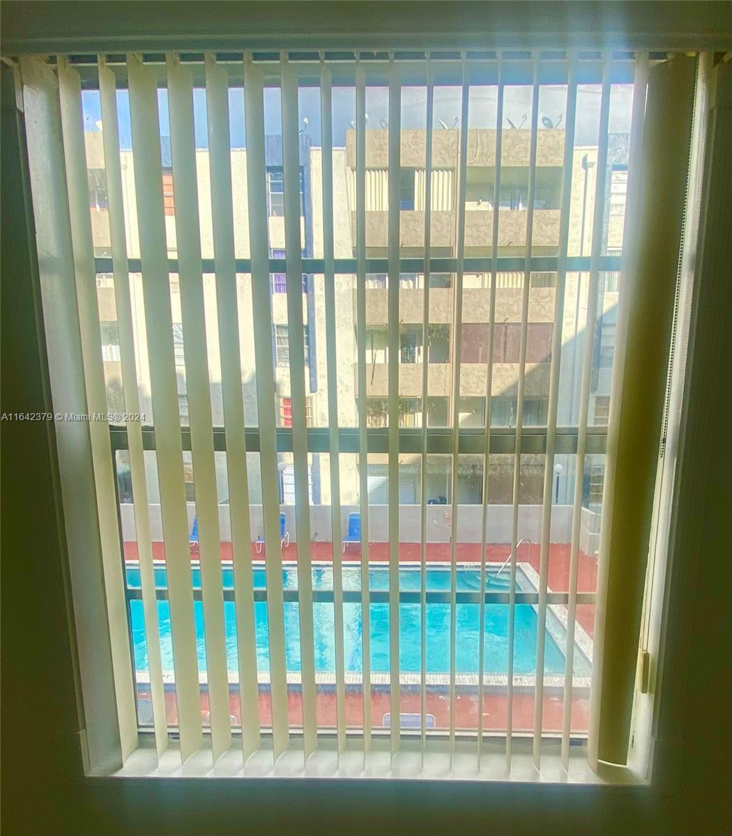 SAMARI LAKE EAST CONDO - Residential