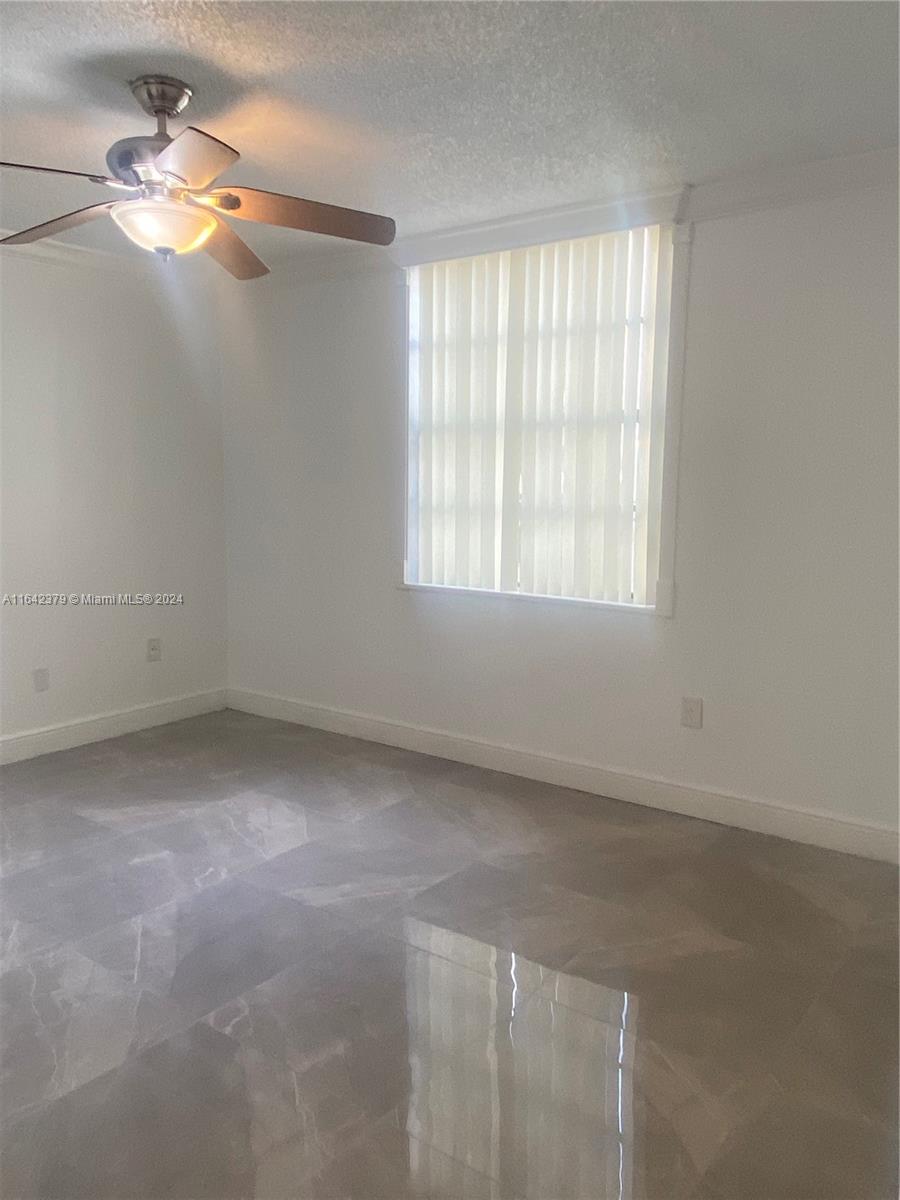 SAMARI LAKE EAST CONDO - Residential