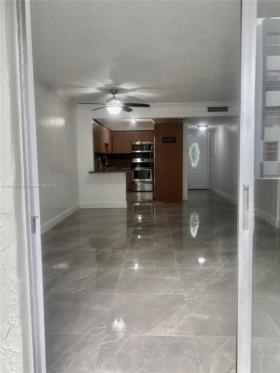 SAMARI LAKE EAST CONDO - Residential