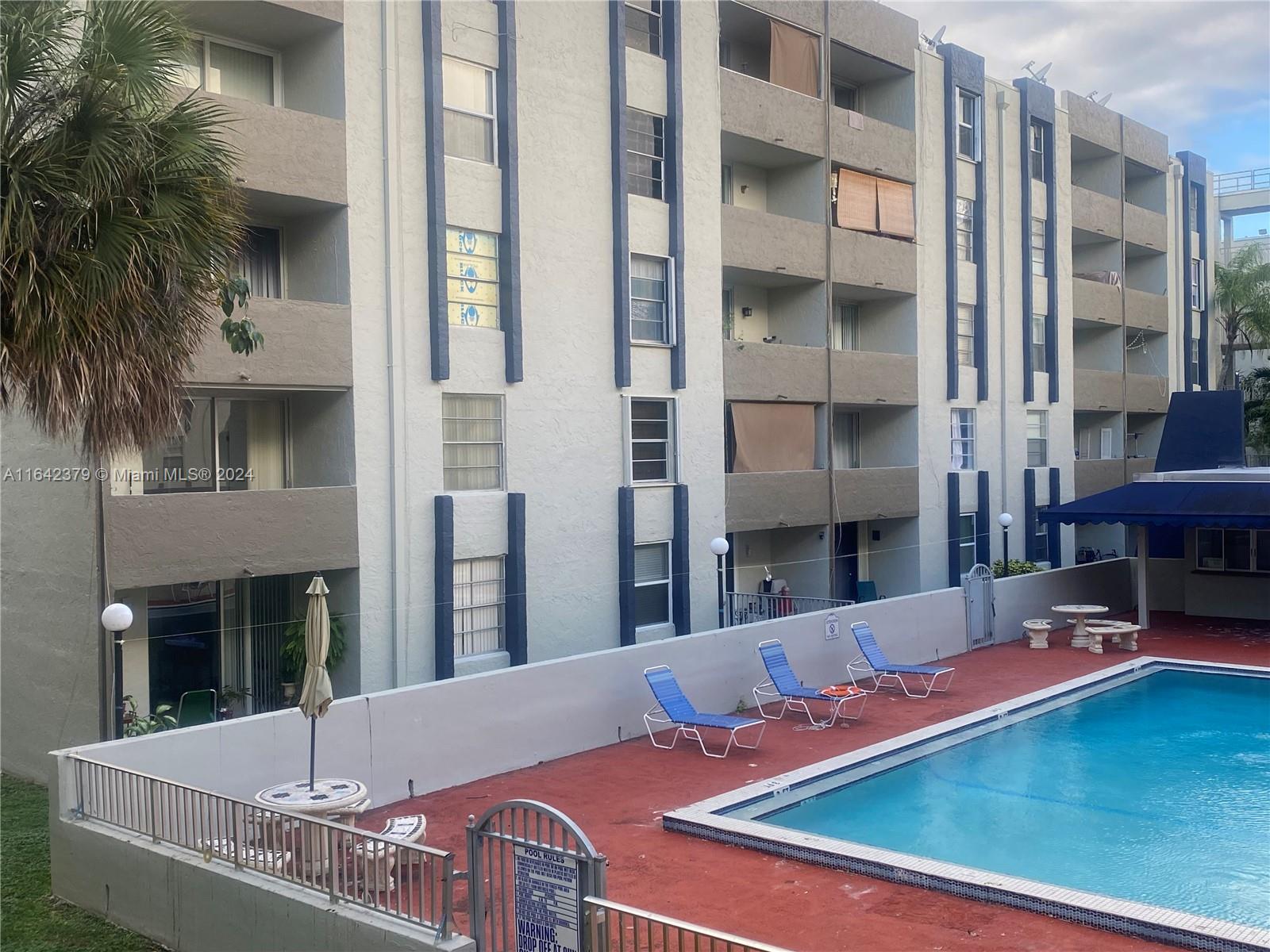 SAMARI LAKE EAST CONDO - Residential